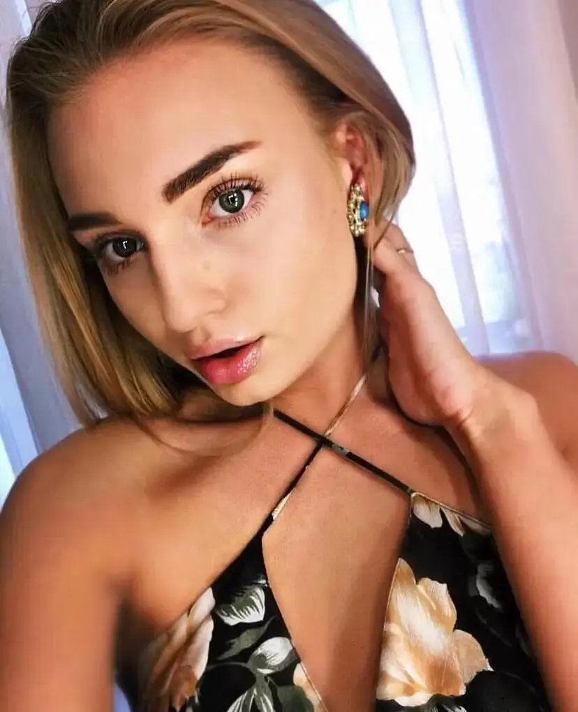 Story by Alina